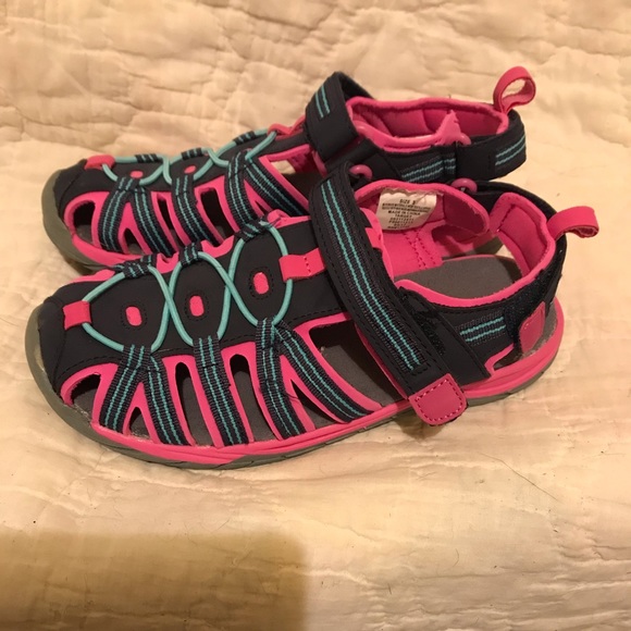 Cat and Jack sandals/water shoes - Picture 2 of 6